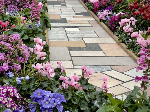 Cost of Garden Path Installation in Mchenry