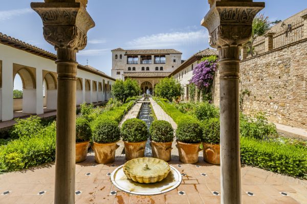 Cost of Courtyard Construction Service in Mchenry